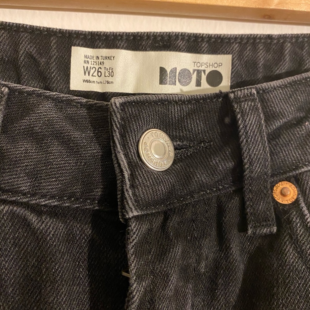 Topshop Cropped Wide Legged Jeans